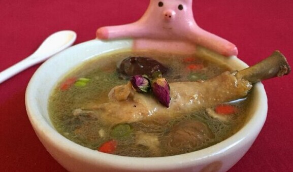 补血养颜甜鸡汤|餐饮界