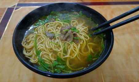 南京面馆老板请环卫工吃6天面|餐饮界