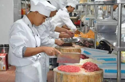 餐饮人，为什么你的工资一直涨不了？|餐饮界