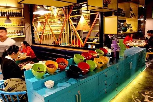 这家店太屌！一天只卖一头牛，售罄就闭店，竟然还爆满！