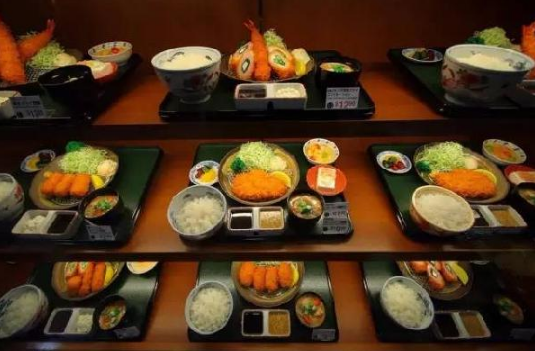 “展望2017”日本快餐业是齐头并进，还是互争雄长？