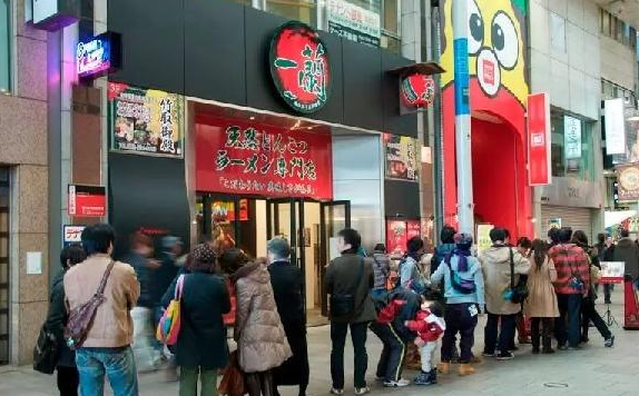 用餐全程无需交流，一蘭拉面如何治愈“一人食”顾客