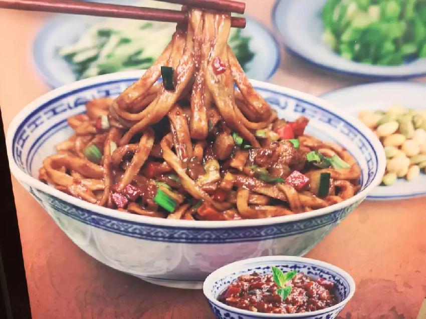 做个烧饼只需2秒，“快手冯”把老北京烧饼做成“非遗”|餐饮界