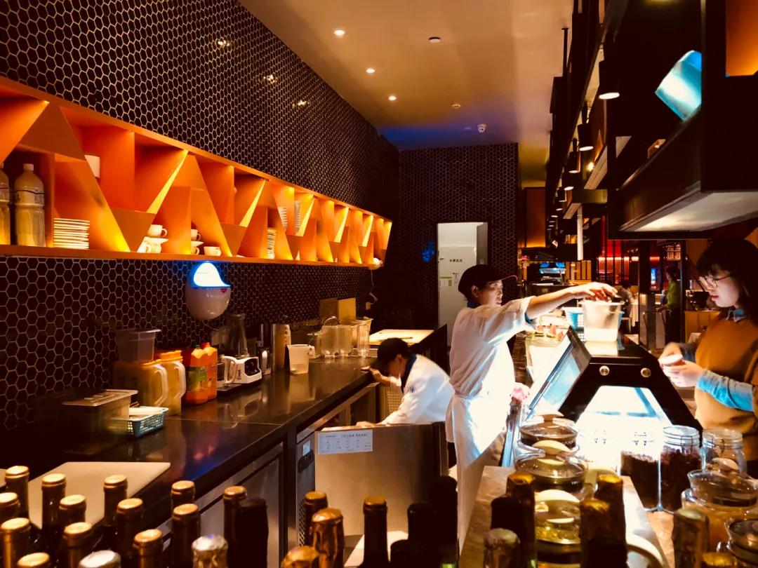 鹤九：10类吸引力标题撰写方法 | 干货|餐饮界